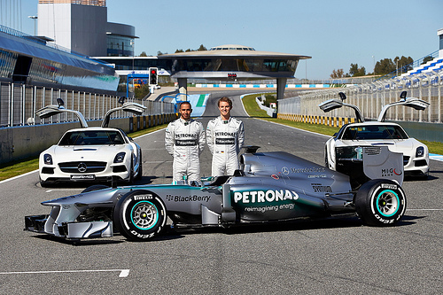 F1】メルセデスAMGが「W04」を正式発表、ハミルトンも新レーシング 