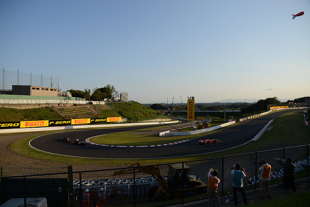 しましたが 2022 F1 日本GP 鈴鹿サーキット 西エリア席 大人1枚 応援チケット付 グッズ