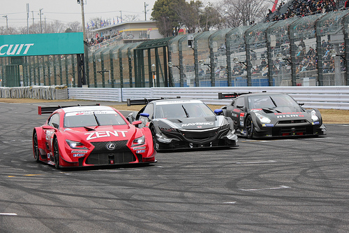 SGT】鈴鹿ファン感で2014年型の新GT500車両3台が同時にデモラン - 観戦